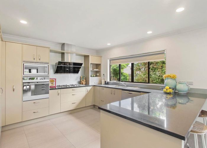  at 9 Wye Oak Drive, Schnapper Rock, Auckland
