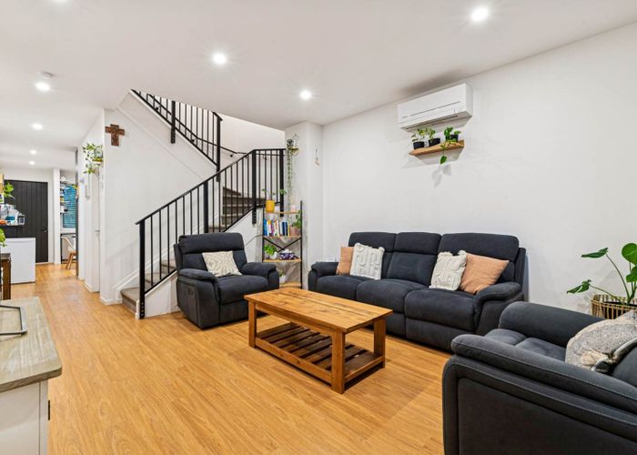  at 17 Dishys Road, Flat Bush, Manukau City, Auckland