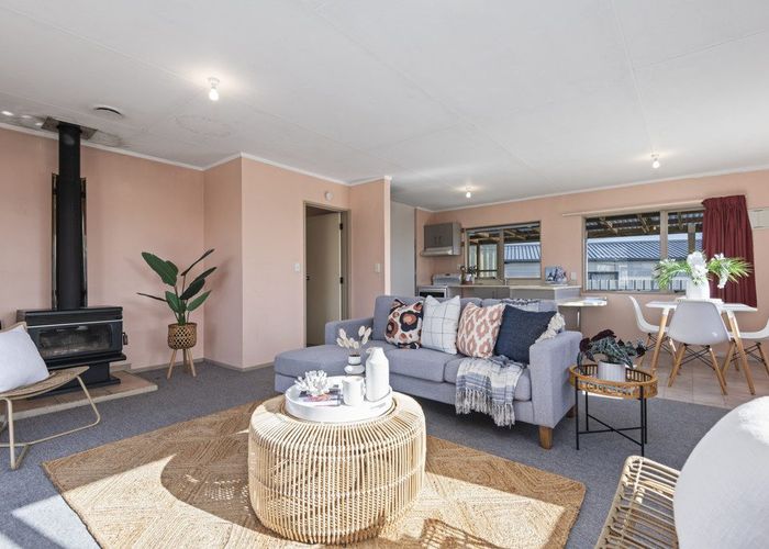  at 11 Te Kiri ST, Himatangi Beach, Himatangi Beach