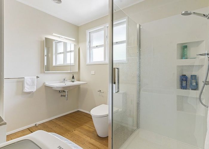  at 1/8 Thatcher Street, Mission Bay, Auckland City, Auckland