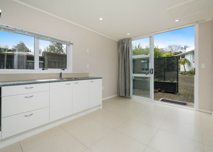  at 18A Webb Place, Forrest Hill, North Shore City, Auckland