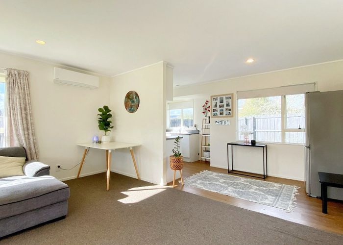  at 14 Legacy Drive, Henderson, Waitakere City, Auckland