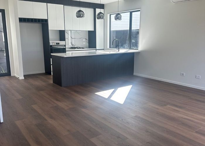  at 1A Adelie Place, Murrays Bay, North Shore City, Auckland
