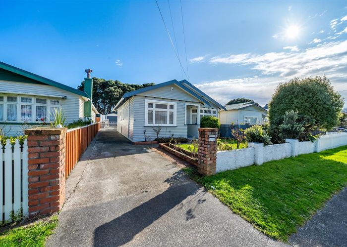 Recently sold 43 Kensington Avenue, Petone, Lower Hutt homes.co.nz