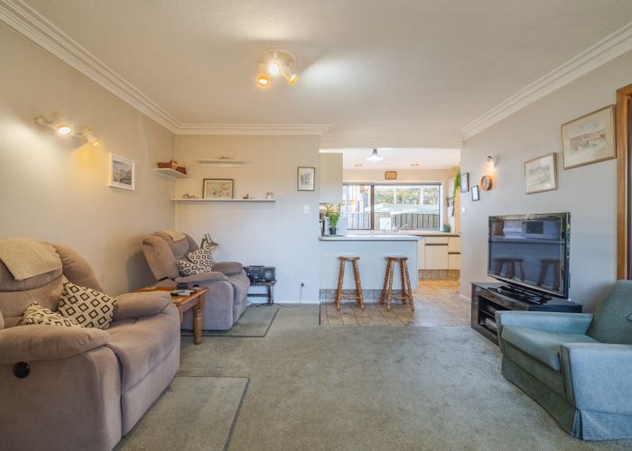  at 8 Derwent Street, Helensburgh, Dunedin