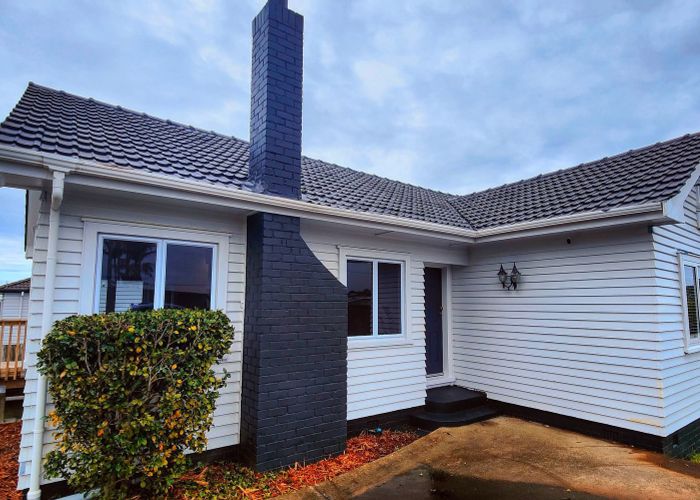  at 1/63 Pupuke Road, Birkenhead, Auckland