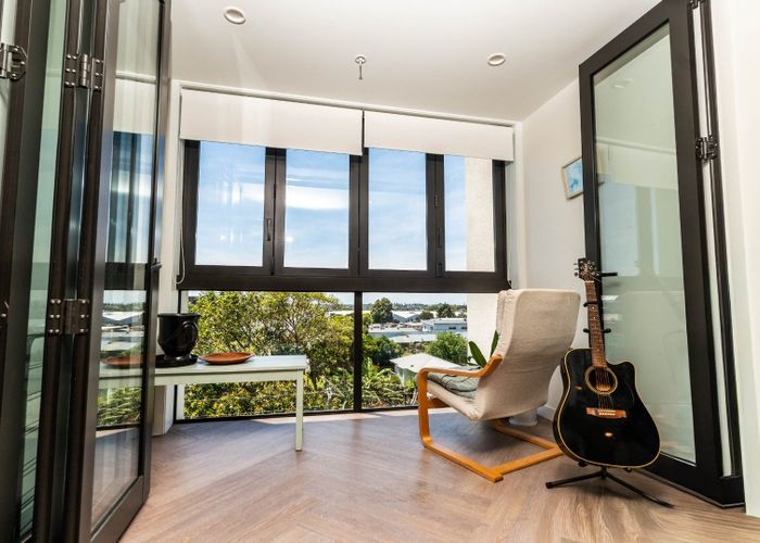  at 402/82 Jellicoe Road, Panmure, Auckland City, Auckland