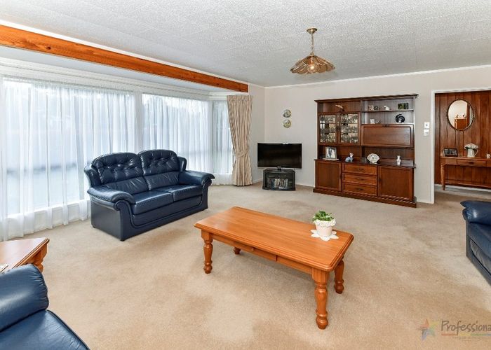  at 2 Evanda Crescent, Conifer Grove, Papakura, Auckland