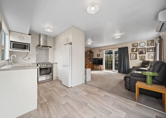  at 32 Horlicks Place, Randwick Park, Manukau City, Auckland