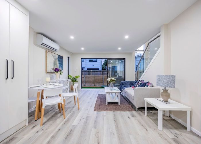  at 4/6 Vine Street, Mangere East, Manukau City, Auckland