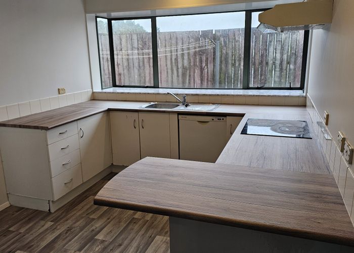  at 6 Cinnamon Road, Mangere, Manukau City, Auckland