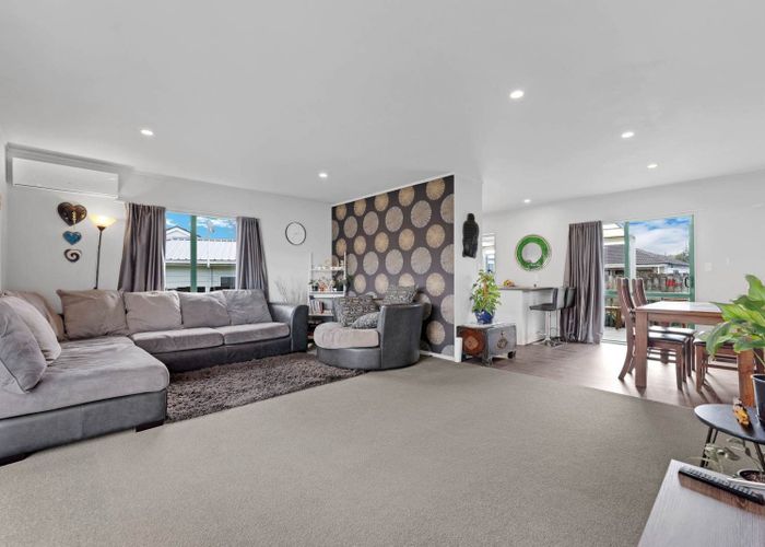  at 8A Melleray Place, Randwick Park, Manukau City, Auckland