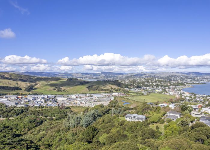  at 2/30 The Track, Plimmerton, Porirua