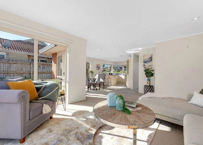  at 3 Glencullen Place, Dannemora, Auckland
