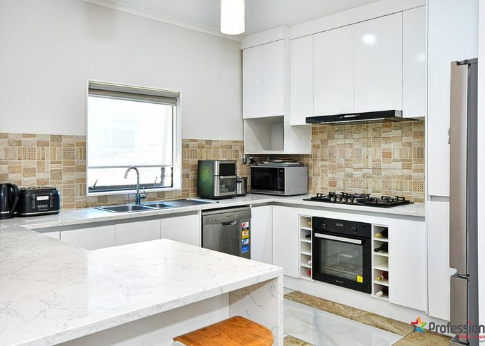  at 4225A Great North Road, Glendene, Waitakere City, Auckland