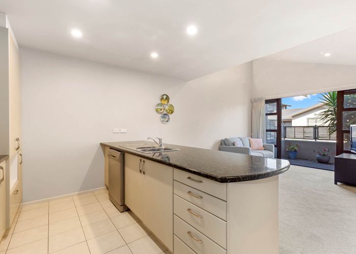  at 50/8 Landscape Road, Papatoetoe, Auckland