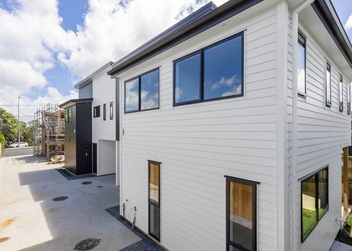  at 67 Forrest Hill Road, Milford, Auckland