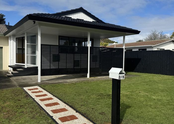  at 2/8 Kirrama Place, Conifer Grove, Papakura, Auckland