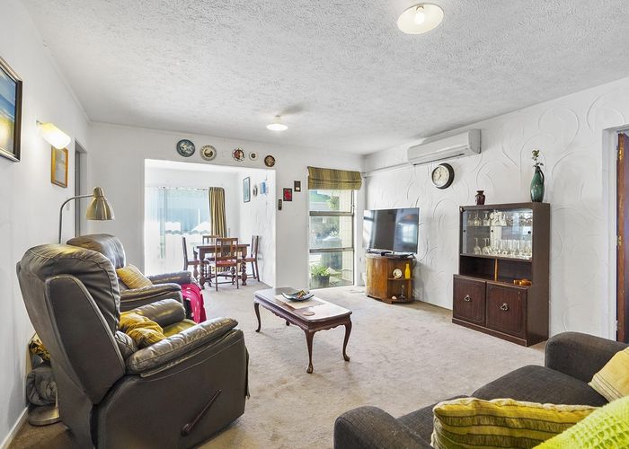  at 2/10 Hunter Street, Hamilton Lake, Hamilton, Waikato