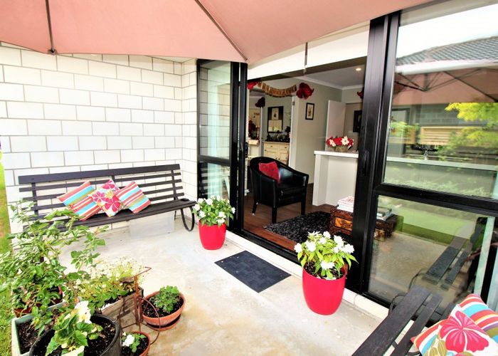  at 37 Plescher Crescent, Leamington, Cambridge