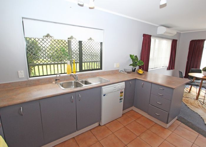  at 18 Coventry Close, Ascot Park, Porirua