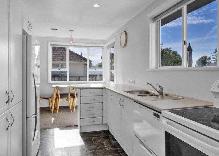  at 16 Plympton Street, Brooklands, New Plymouth, Taranaki