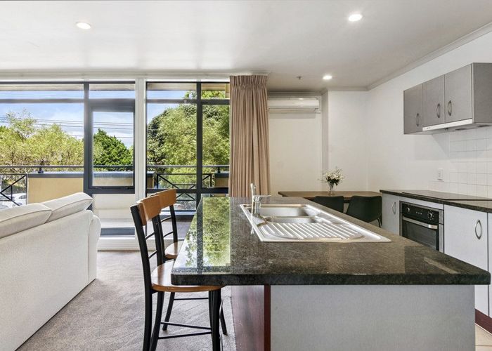  at 1B/9 Bute Road, Browns Bay, North Shore City, Auckland