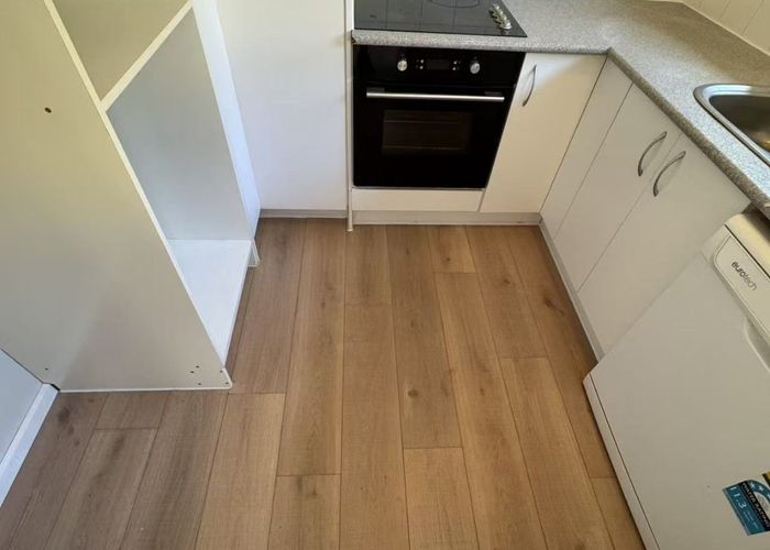  at 81 Kemp Road, Massey, Waitakere City, Auckland