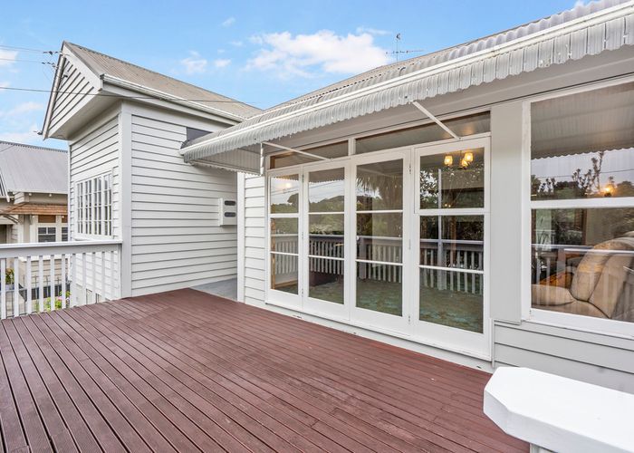  at 37 Dexter Avenue, Mount Eden, Auckland