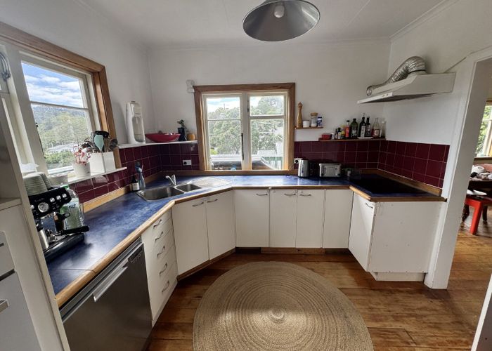  at 111 Nevay Road, Miramar, Wellington, Wellington