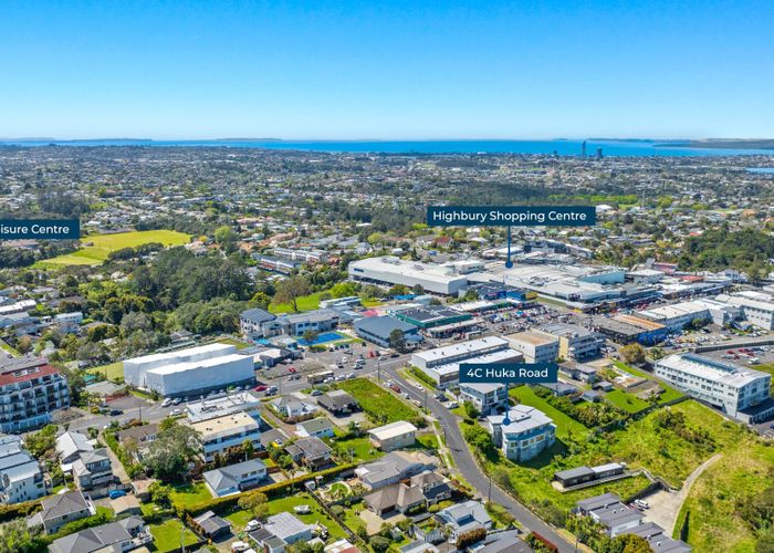  at 3/4 Huka Road, Birkenhead, Auckland