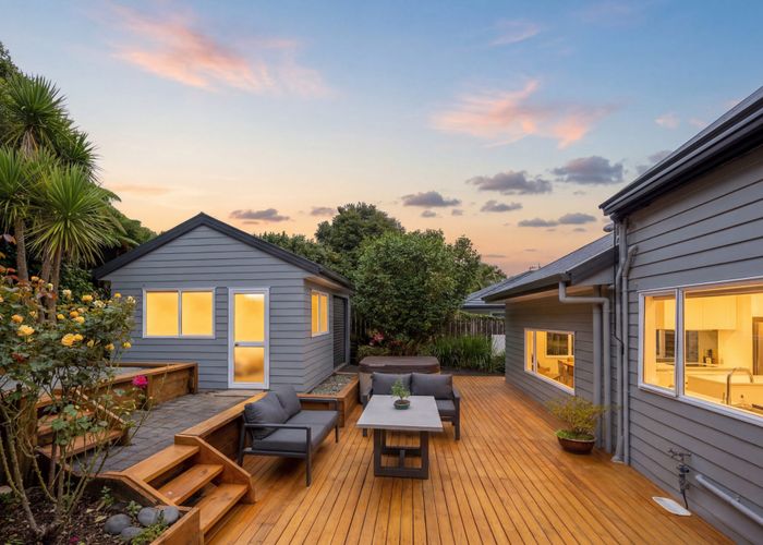  at 108 Stapleford Crescent, Browns Bay, North Shore City, Auckland