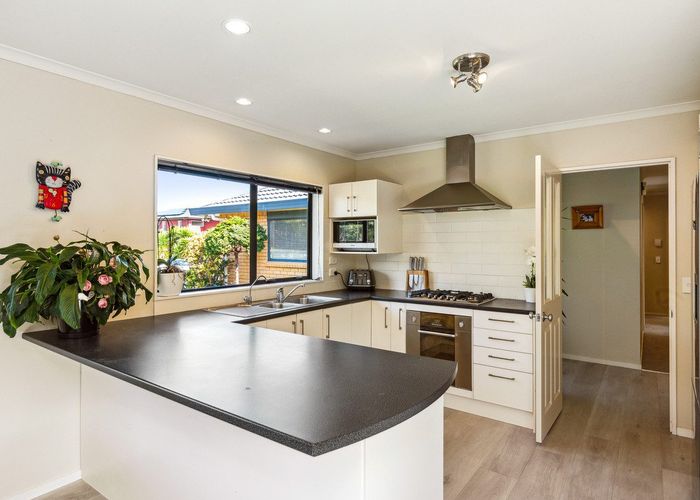  at 125 Weggery Drive, Waikanae Beach, Waikanae