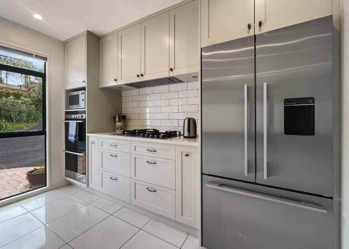  at 2/40 Walter Street, Hauraki, North Shore City, Auckland