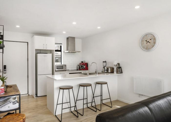  at 7/60 Hepburn Road, Glendene, Auckland