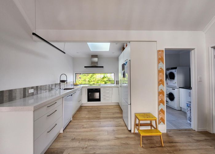  at 136 Wairau Road, Oakura, New Plymouth, Taranaki