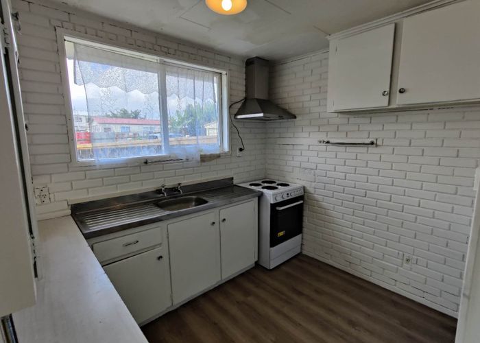  at 35 Ashgrove Road, Mangere, Auckland