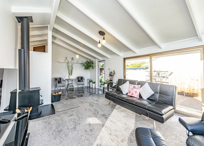  at 15 Banks Place, Tawhero, Whanganui