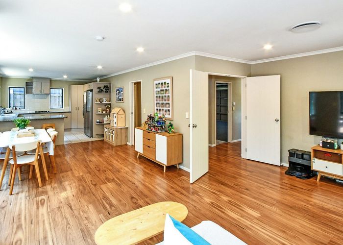  at 11 Murrayfield Lane, The Gardens, Manukau City, Auckland