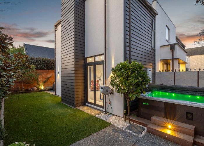  at 9 Rugby Street, Merivale, Christchurch City, Canterbury