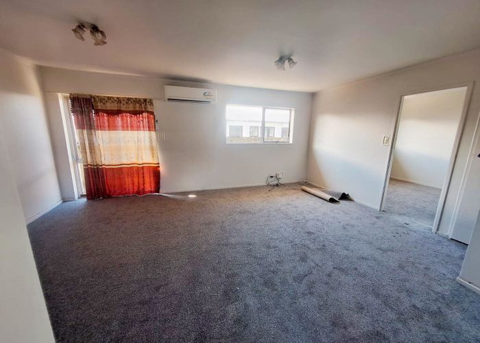  at 2/54 kenderdine Road, Papatoetoe, Manukau City, Auckland