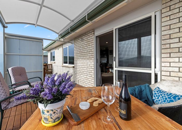  at 23/8 Village Place, Tuakau, Franklin, Auckland