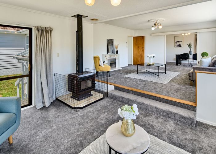  at 37 Pembroke Street, Tawa, Wellington
