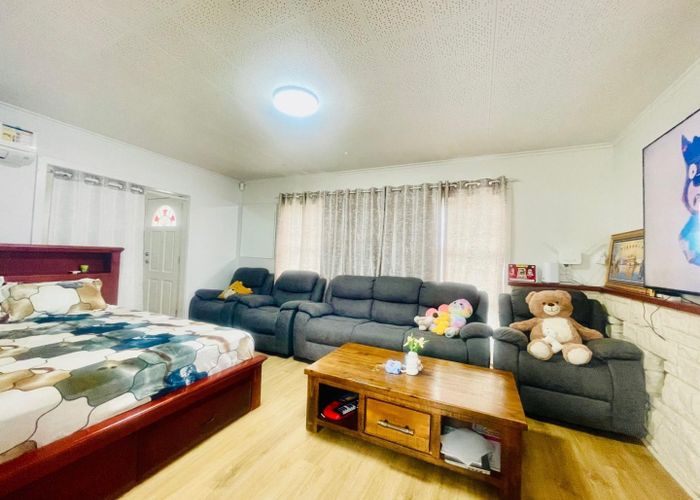  at 106 Coxhead Road, Wattle Downs, Manukau City, Auckland
