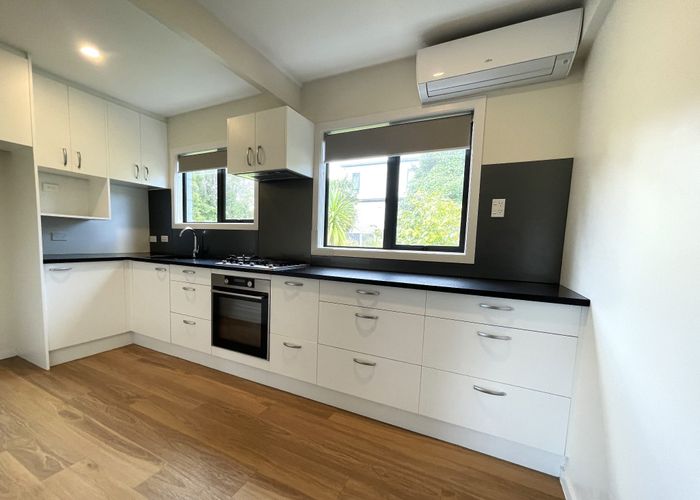  at 1/29 Camelot Place, Glenfield, North Shore City, Auckland