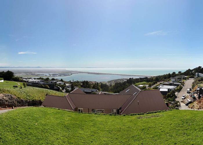  at 4 Bluewater View, Mount Pleasant, Christchurch