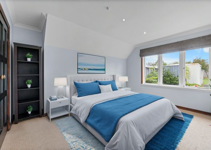  at 14 Kettle Street, Point Chevalier, Auckland