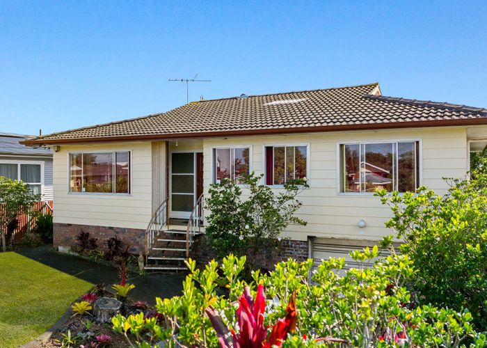  at 3 Michelle Place, Mangere, Auckland