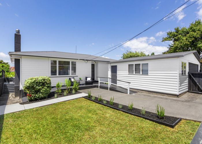  at 32 Neil Avenue, Te Atatu Peninsula, Auckland