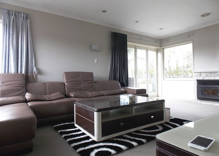  at 4 Goad Crescent, Hillsborough, Auckland